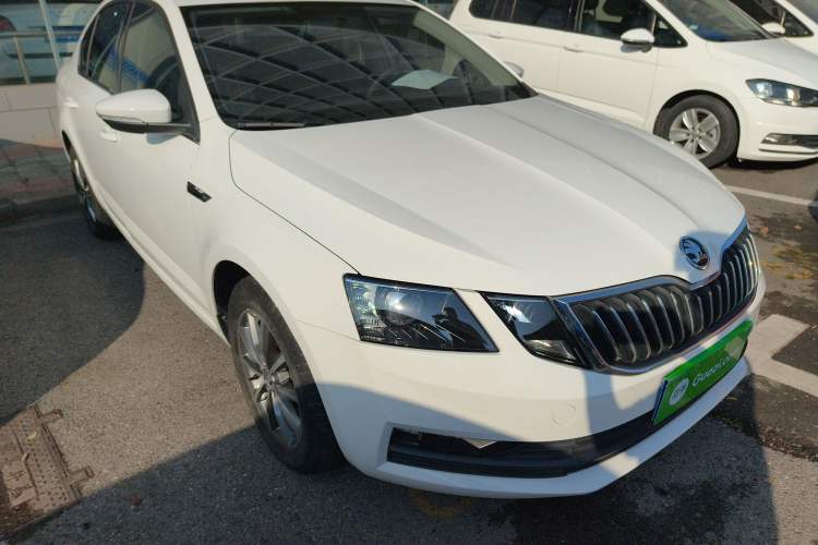 Used Skoda Octavia 2019 1.5L Automatic SmartDrive Comfort Edition China VI Standard
