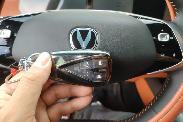 Used Changan CS75 PLUS 2025 4th Generation 1.5T New Blue Whale Smart Luxury Edition
