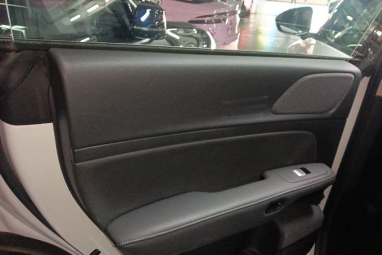 Used XPeng G6 2023 580 Long-Range Pro
