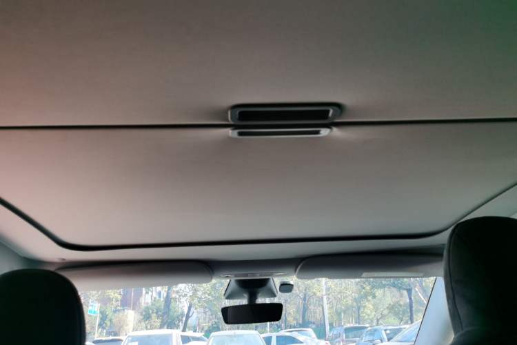 Used Tesla Model Y 2023 Rear-Wheel-Drive Version
