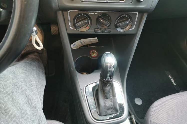 Used Volkswagen Polo 2016 1.6L Automatic Comfort Model