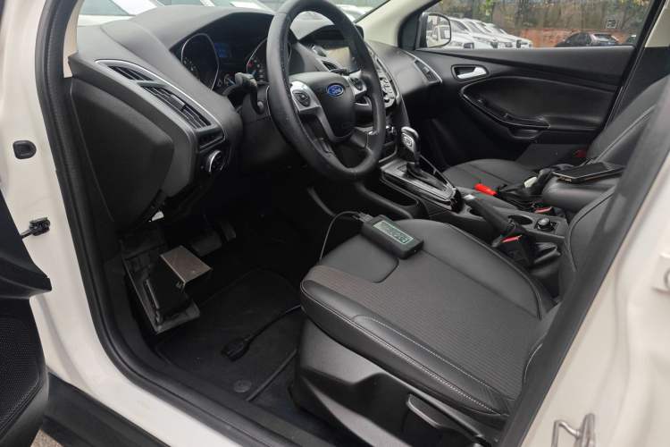 Used Ford Focus 2012 Hatchback 1.6L Automatic Fashion Edition