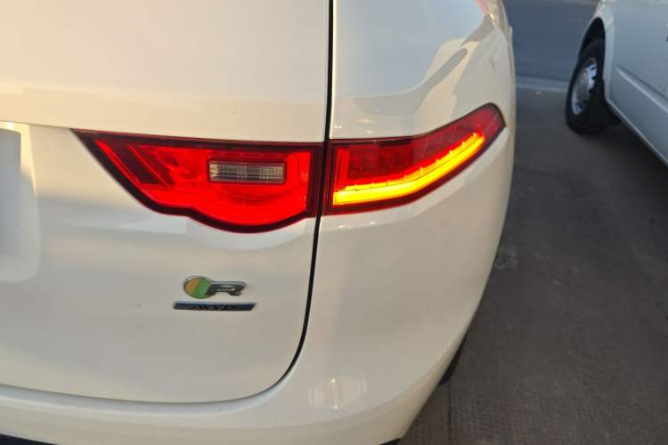 Used Jaguar F-PACE 2016 3.0 SC Four-Wheel Drive R-Sport Sport Edition