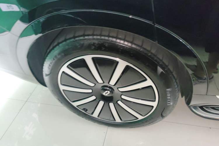 Used Hima AITO M9 2024 Range-Extended Ultra Version 42 kWh 6-Seater Model
