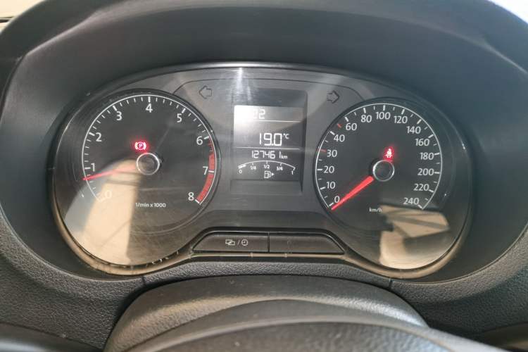 Used Volkswagen Polo 2014 1.4L Manual Fashion Edition
