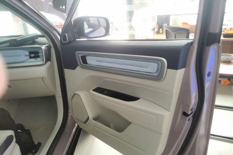 Used Geely Auto icon 2025 Linglong 1.5TD Ruyi Edition
