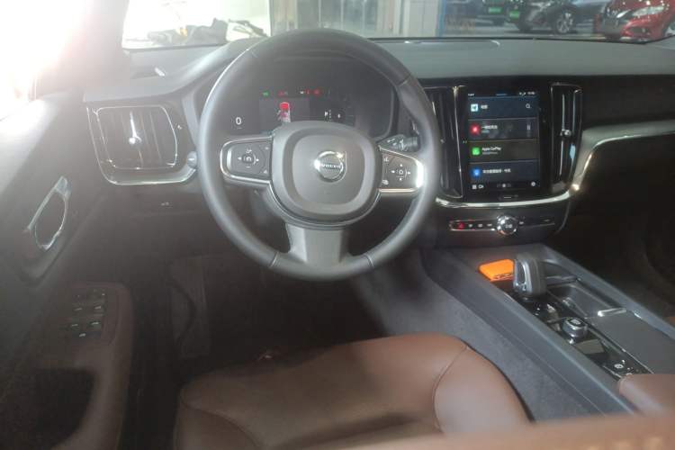 Used Volvo S60 2024 B4 Zhiyi Luxury Edition
