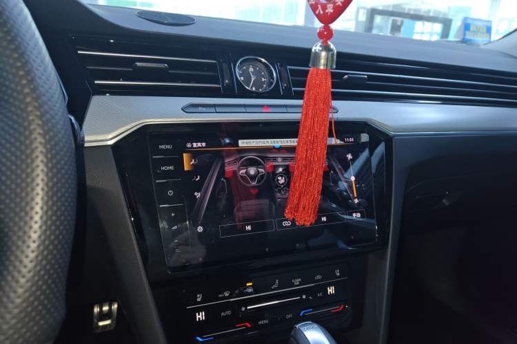 Used Volkswagen Magotan 2024 2 Million Units Zhongxiang Version 330TSI DSG Luxury Edition
