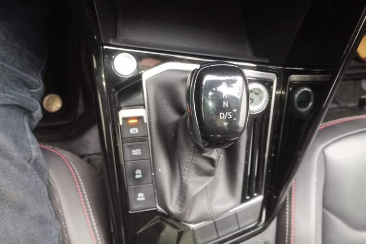 Used Volkswagen Tayron 2019 330TSI Two-Wheel Drive Luxury Model China VI Standard
