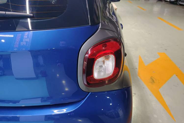 Used  forfour 2016 0.9T 66 kW Pioneer Edition