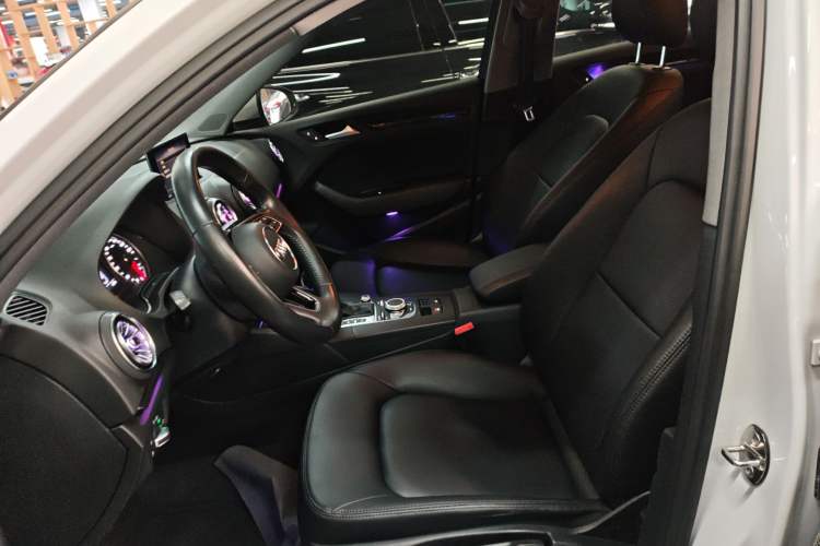 Used Audi A3 2019 Limousine 35 TFSI Ambition China V