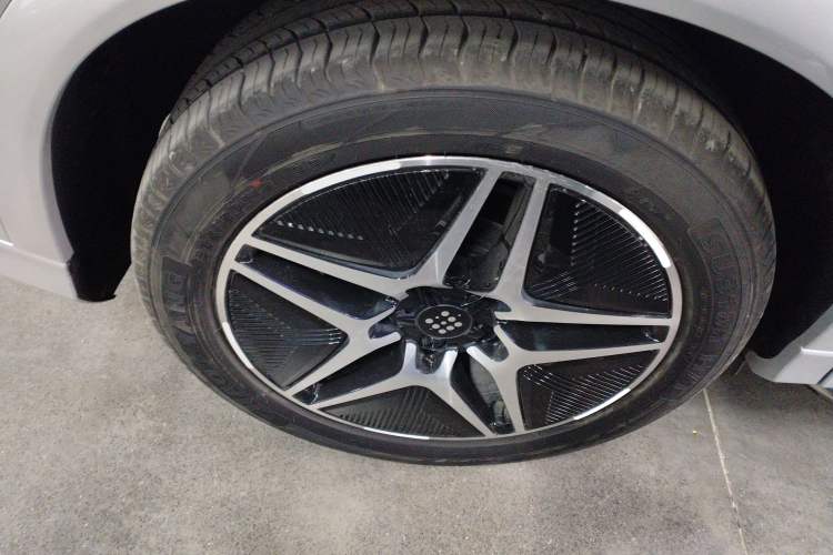 Used  E5 2023 1.5L DE-i 100KM Zhenxiang Edition 7-Seater