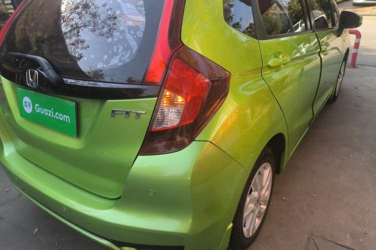 Used Honda Fit 2018 1.5L CVT Comfort Sunroof Version