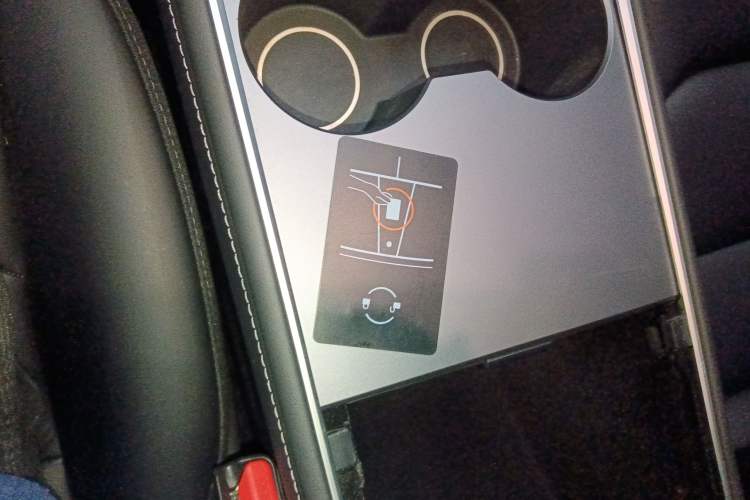 Used Tesla Model Y 2023 Rear-Wheel-Drive Version
