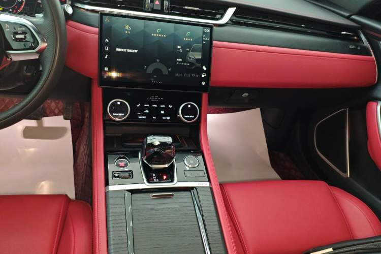 Used Jaguar XFL 2023 XFL 2.0T P250 Two-Wheel-Drive Elite Sport Gold Edition
