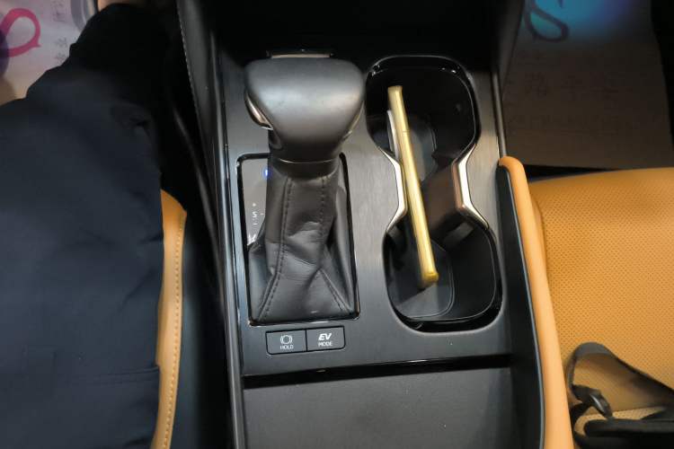 Used Lexus ES 2022 300h Excellence Edition
