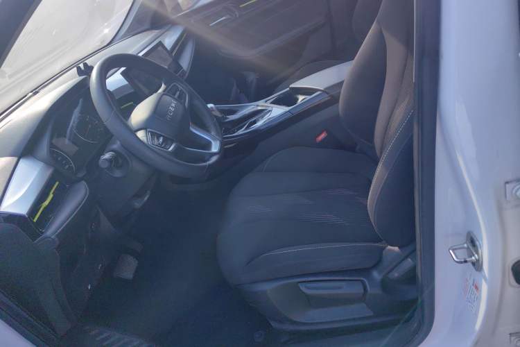 Used Roewe i5 2021 1.5L CVT Platinum Edition
