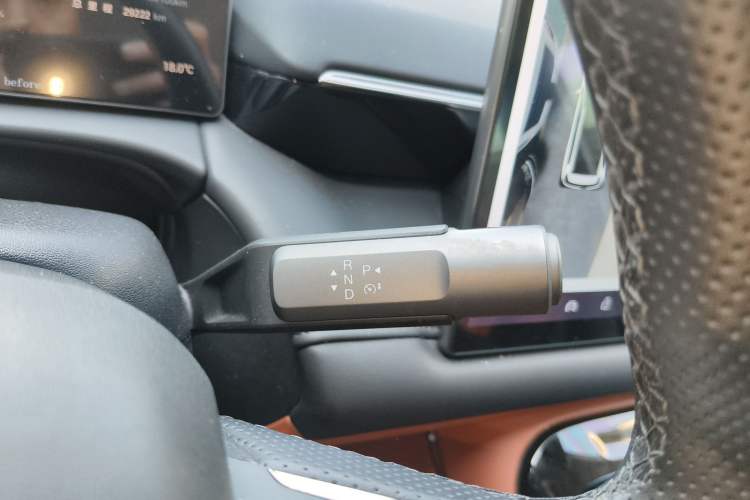 Used AION V 2024 Aion Tyrannosaurus 650 Smart Premium Edition
