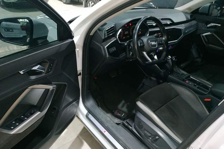 Used Audi Q3 2023 35 TFSI Fashion Dynamic Model (1.4T)