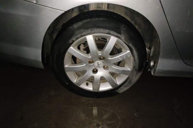 Used Peugeot 308 2013 1.6L Manual Fashion Model