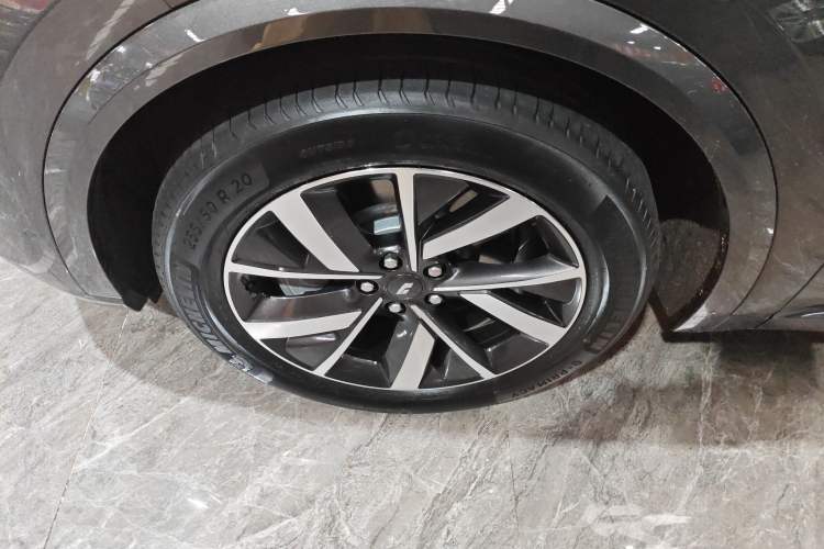 Used Li Auto L8 2023 Pro Model
