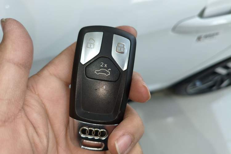 Used Audi A4L 2022 40 TFSI Luxury Dynamic Model