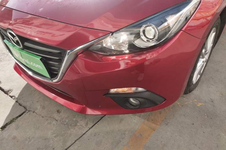 Used Mazda Mazda 3 Axela 2014 Sedan 1.5L Automatic Luxury Model