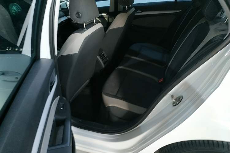 Used Volkswagen Golf 2023 200TSI DSG