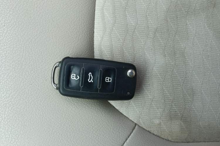 Used Skoda Rapid 2015 1.4L Manual Smart Selection Model
