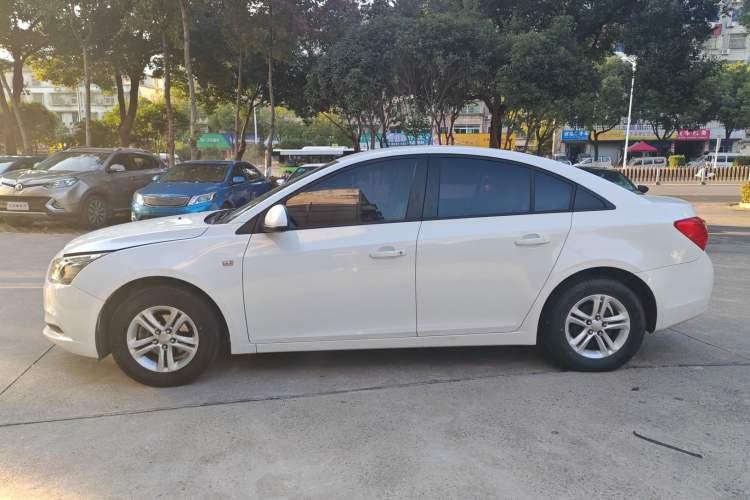 Used Chevrolet Cruze 2015 1.5L Classic SL MT
