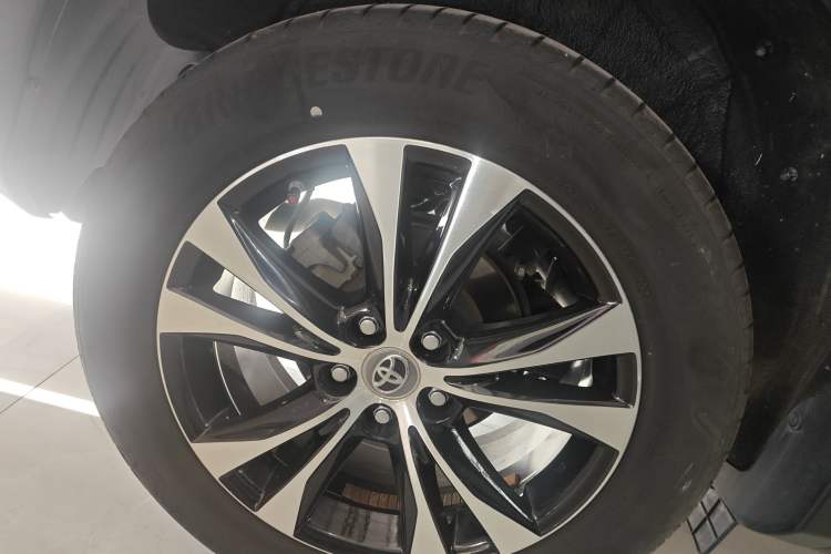 Used Toyota RAV4 2015 2.5L Automatic 4x4 Elite Edition
