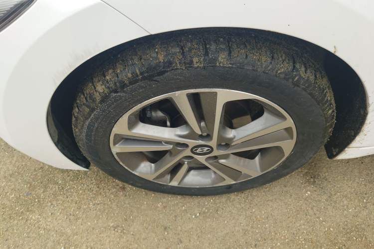 Used Hyundai Elantra 2016 1.6L Automatic ZhiXuan – Elite Version
