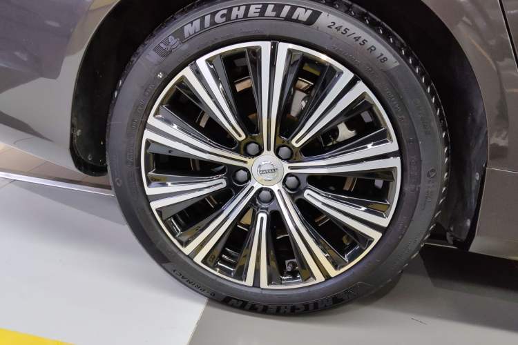 Used Volvo S90 2022 B5 Zhiyi Luxury Edition
