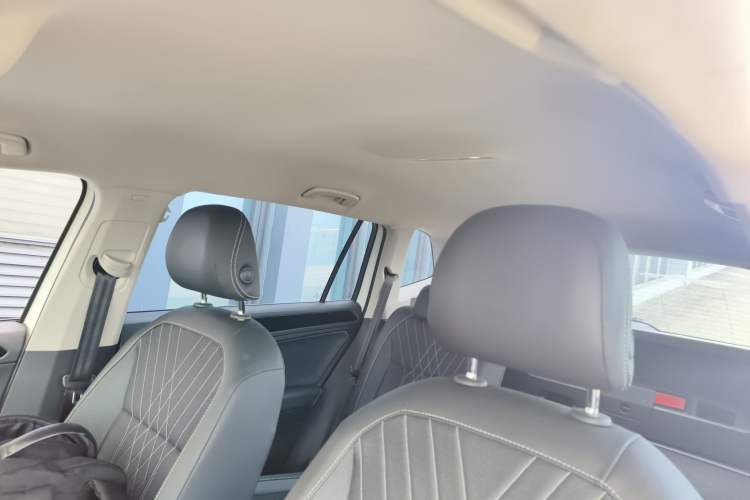 Used Volkswagen Tiguan L 2023 330TSI Automatic Two-Wheel Drive Comfort Edition
