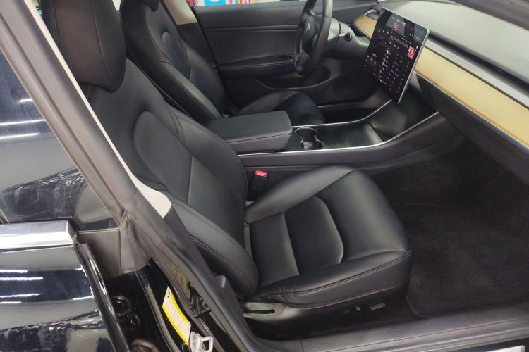 Used Tesla Model 3 2019 Long-Range All-Wheel-Drive Version
