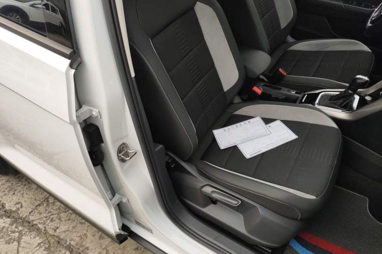 Used Volkswagen T-ROC 2022 280TSI DSG Two-Wheel Drive Elite PLUS