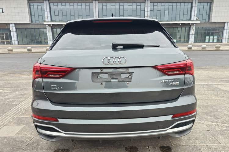 Used Audi Q3 2021 40 TFSI Fashion Dynamic Model
