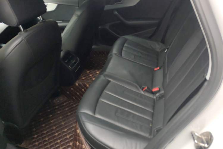 Used Audi A4L 2019 40 TFSI Fashion Edition China VI Emission Standard
