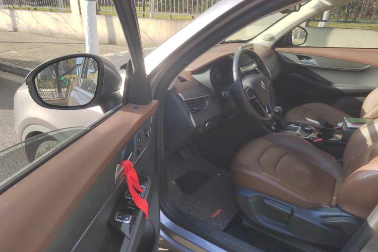 Used BORGWARD BX5 2017 25TGDI Automatic Four-Wheel Drive Sharp Model
