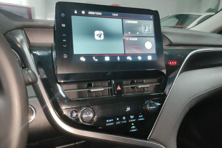 Used Toyota Camry 2021 2.0G Luxury Edition
