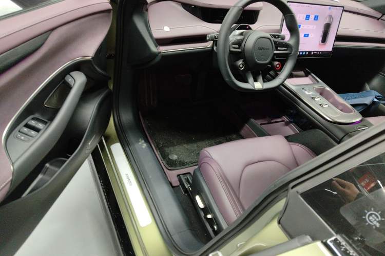 Used  SU7 2024 Rear-Drive Ultra-Long Range Advanced Pro-Level Intelligent Driving Version
