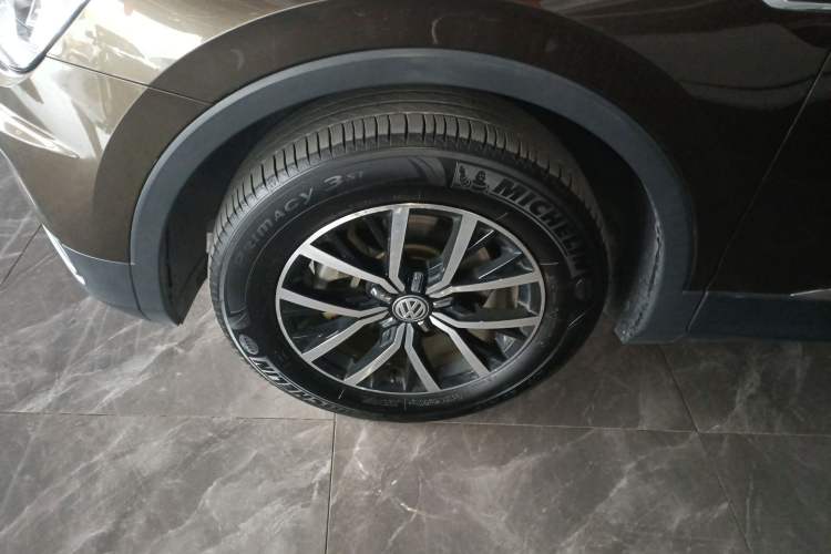 TDK.VehicleDetails.img