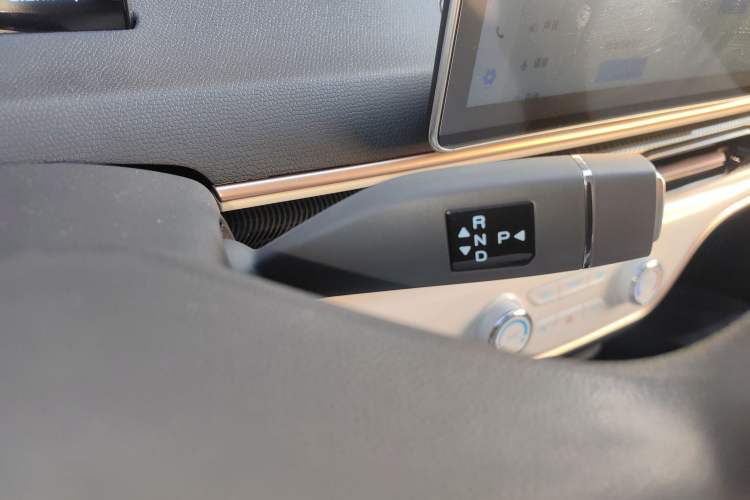 Used Cowin October 2025 Mate 410 km Surfing Edition
