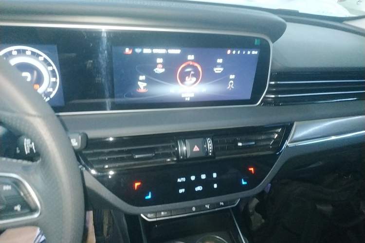 Used Hongqi HS5 2022 Revised Version 2.0T Smart Connect Flagship Edition
