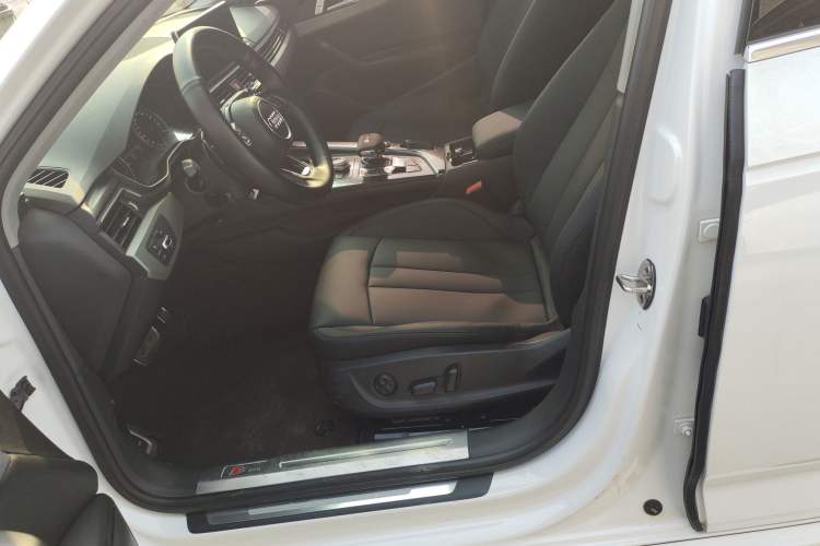 Used Audi A4L 2017 40 TFSI Ambition Edition