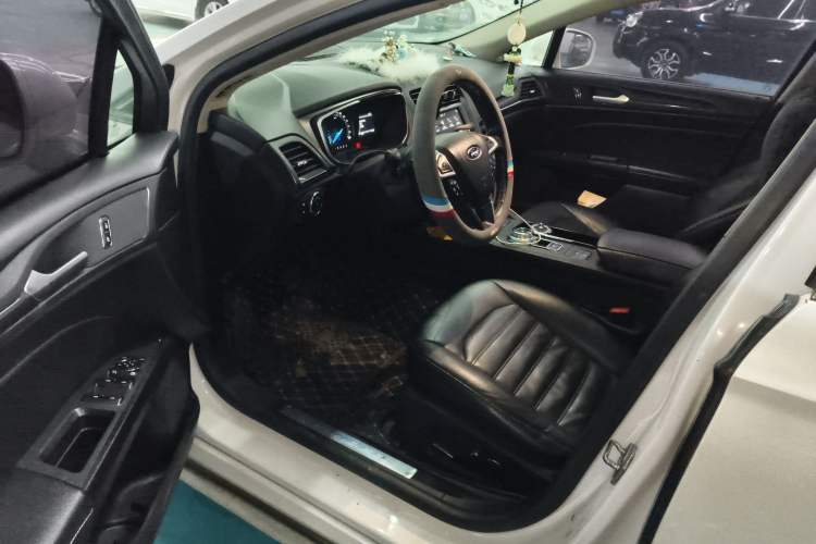 Used Ford Mondeo 2017 EcoBoost 180 Luxury Model
