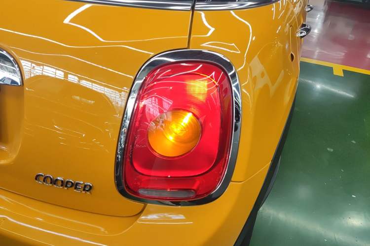 Used  MINI 2016 1.5T COOPER Five-Door Edition
