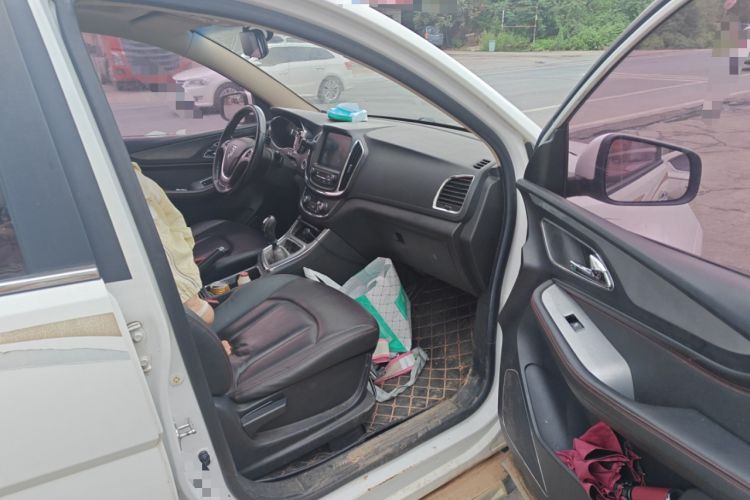 Used Baojun 560 2016 1.5T Manual Luxury Version