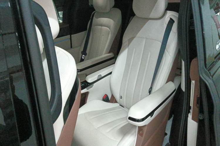 Used BYD Xia 2025 DM-i 1.5T 180km Excellence Model
