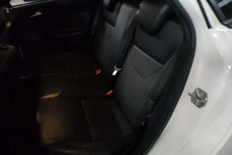 Used Ford Focus 2015 Hatchback EcoBoost 125 Automatic Supreme Style Edition